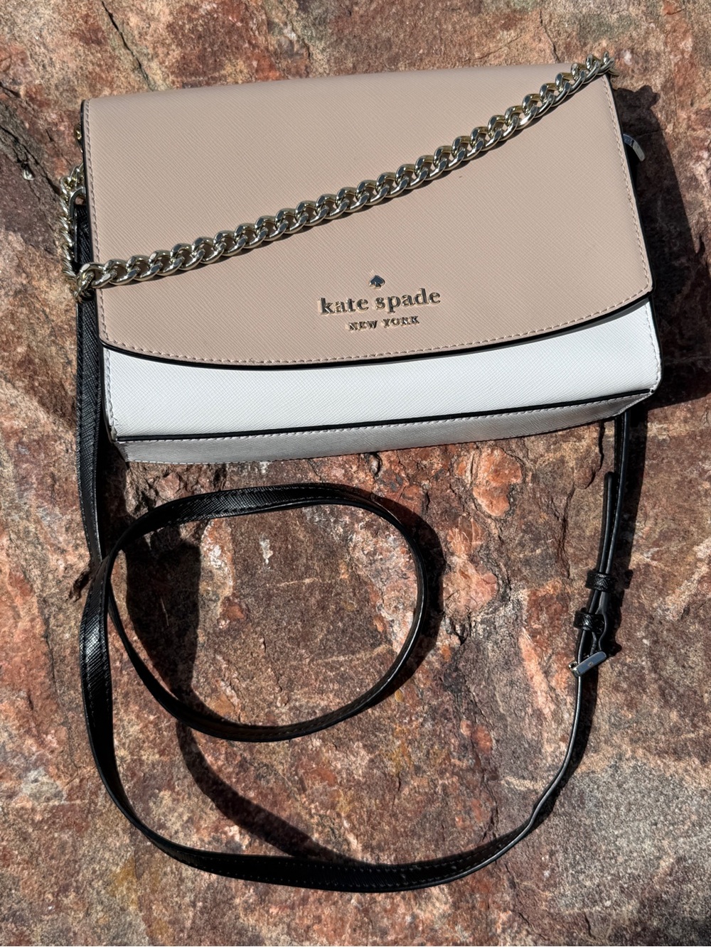 Kate Spade Carson Convertible Crossbody WKR00102 Warm Beige Colorblock Saffiano